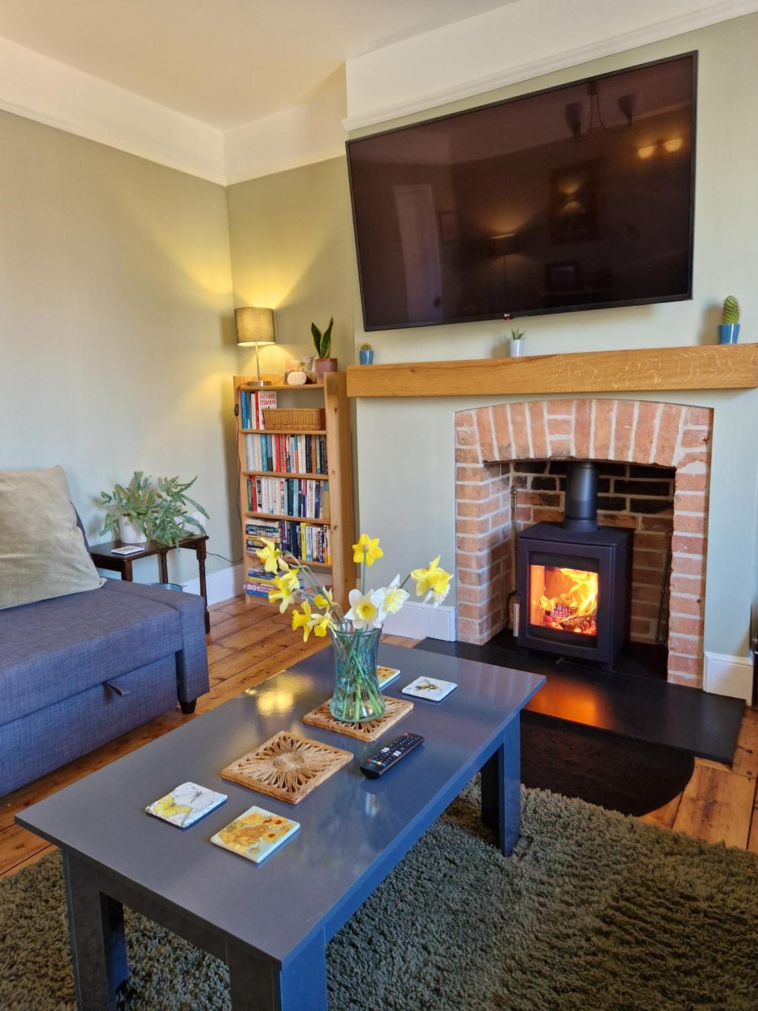 The Hideaway - Luxury Townhouse Villa แวร์แรม ภายนอก รูปภาพ